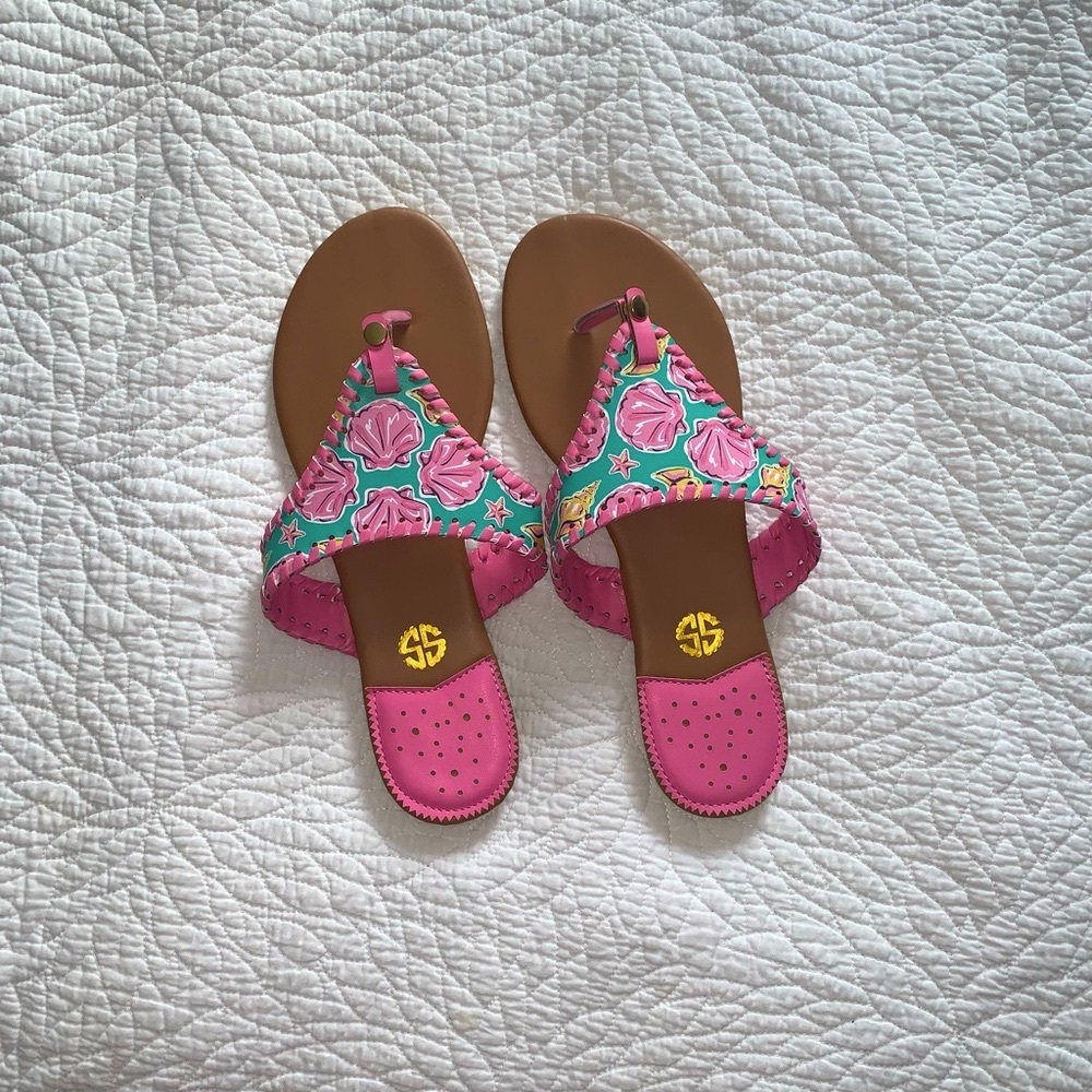 NWOT Simply Southern Seashell Sandals